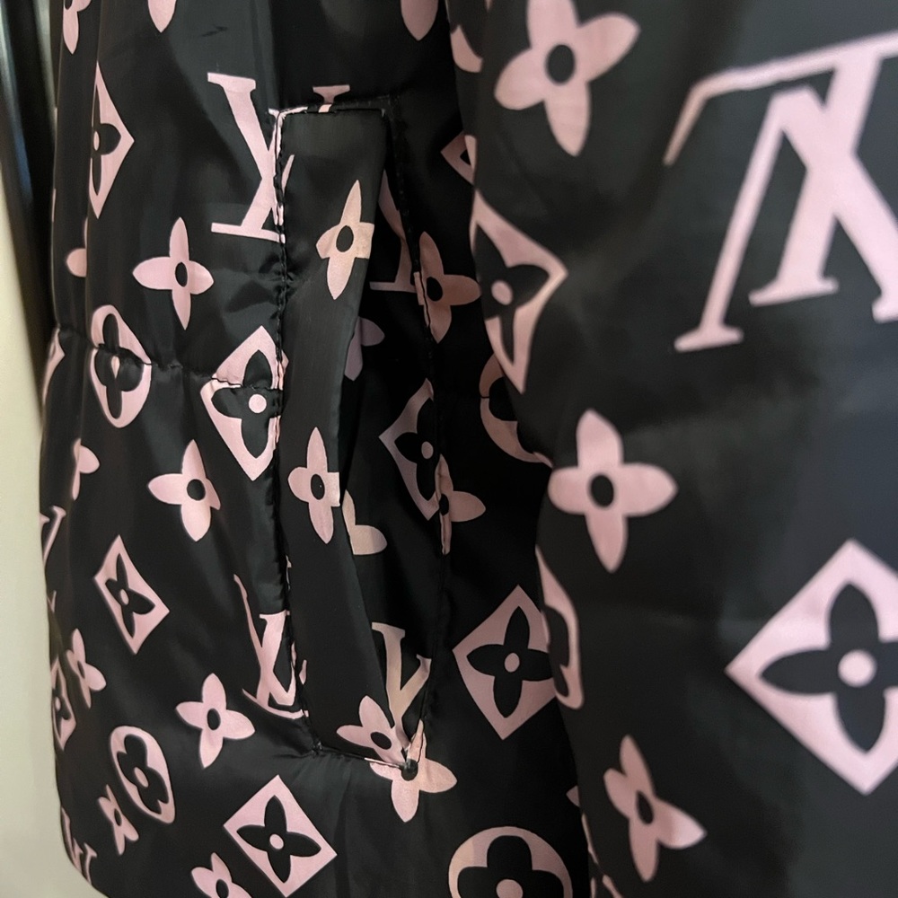 Stylish Black and Pink Women's Jacket - Picture 6 of 7